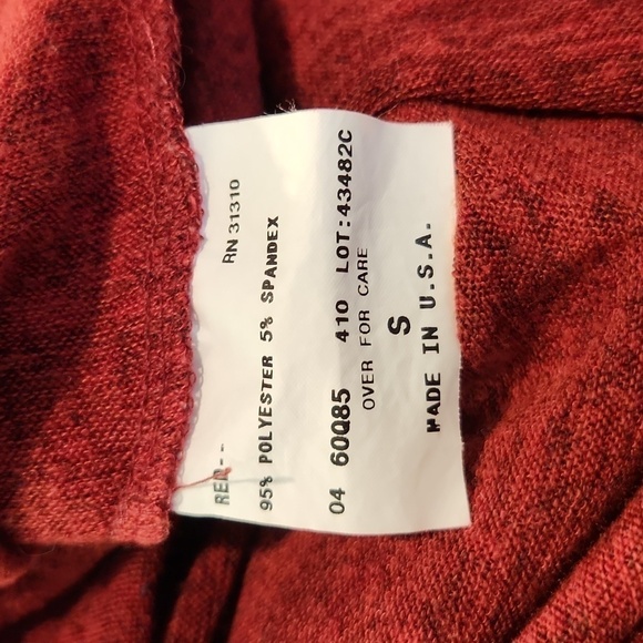 AB Studio Ruby Red Keyhole Front Top - Picture 7 of 7